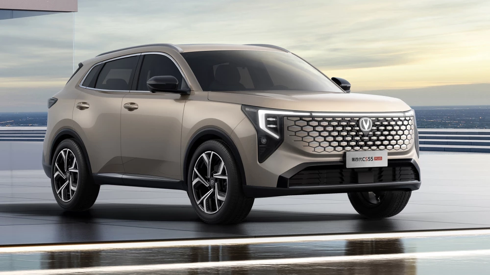changan cs55 plus сбоку спереди кроссовер новый обновленный iv четвертое поколение официальные изображения