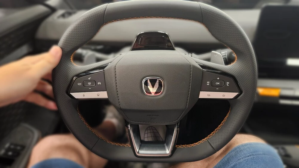 Changan Uni-V тест салон интерьер руль