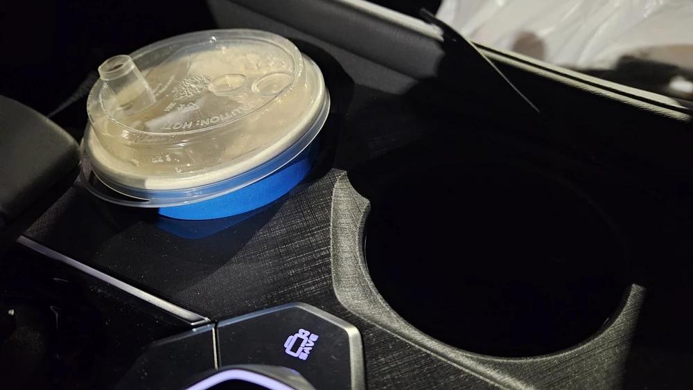 Changan Uni-V тест салон интерьер тоннель подстаканник