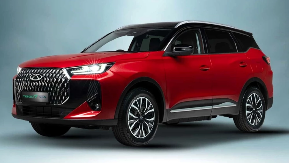 Chery Tiggo 7 CSH кроссовер сбоку спереди гибрид