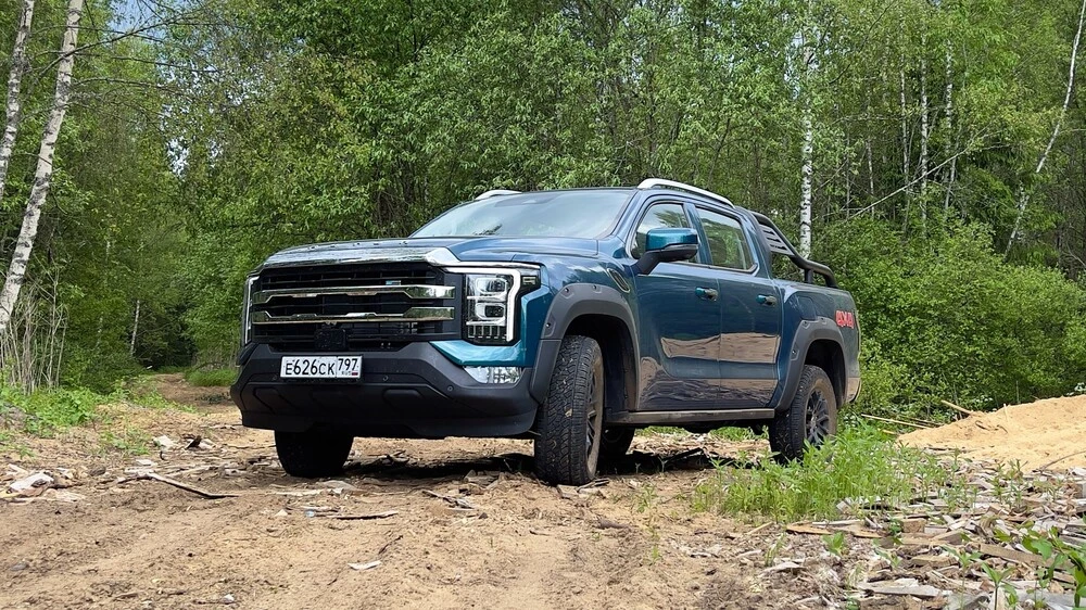 Foton Tunland V7 тест сбоку спереди