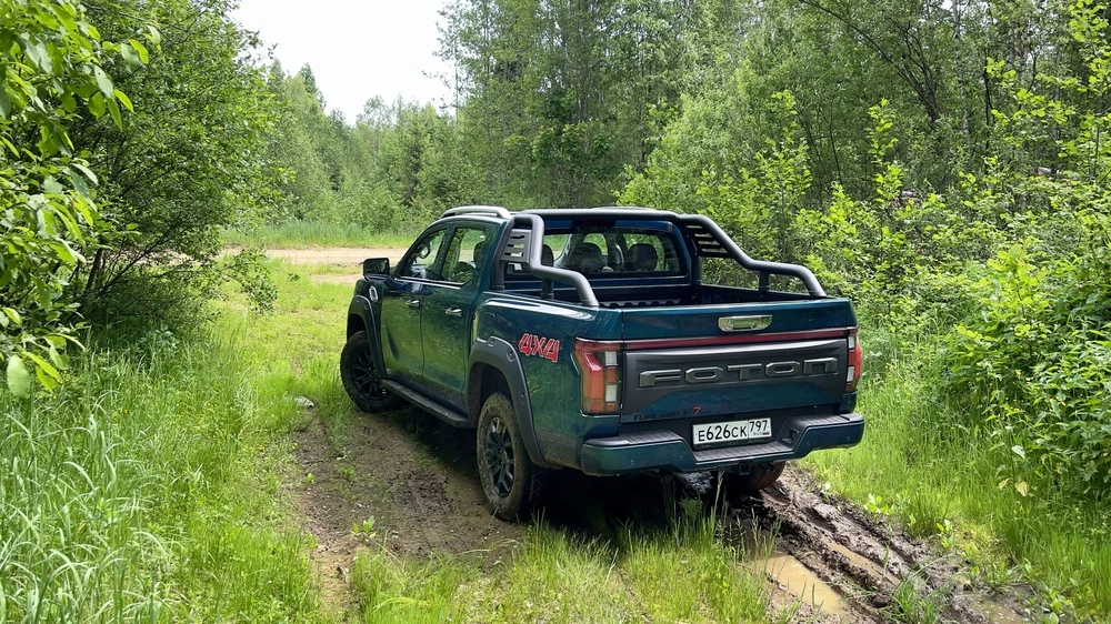Foton Tunland V7 тест сбоку сзади