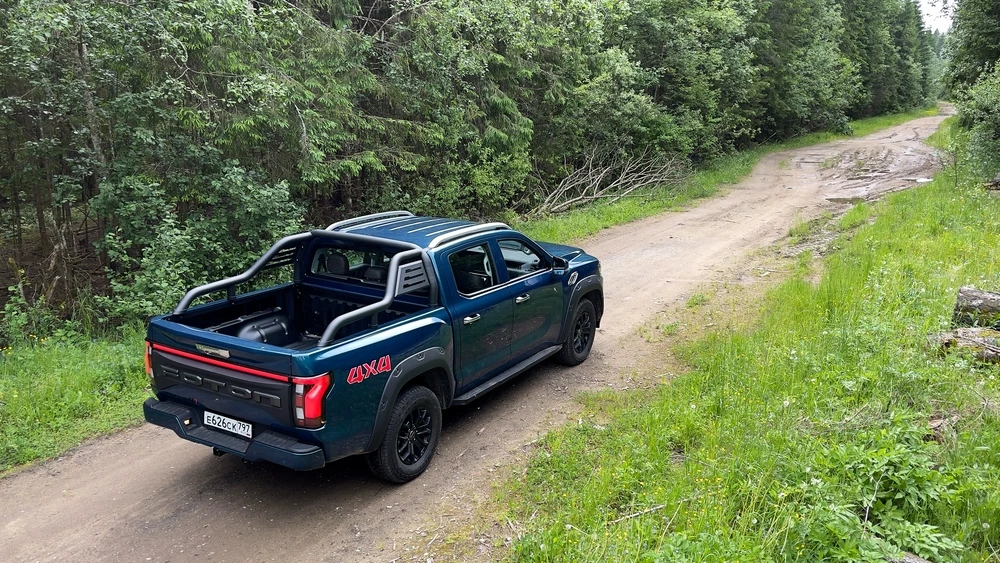 Foton Tunland V7 тест сбоку сзади