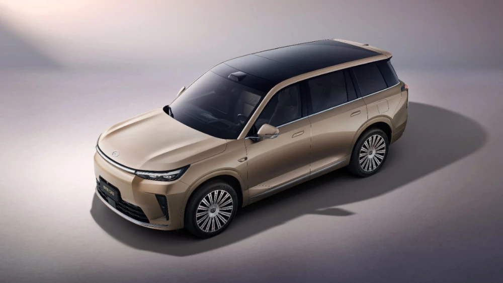 gac s9 старт продаж китай кроссвер гибридный флагманский полноразмерный бежевый сбоку спереди комплектации цены