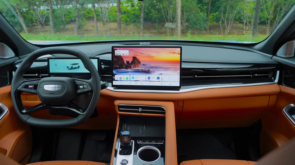 geely cityray новый обновленный кроссовер старт продаж китай цены комплектации салон рыжий оранжевый 