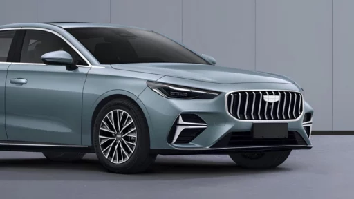 geely emgrand седан пятого поколения новый сбоку спереди голубой