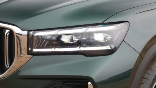 geely monjaro сбоку спереди зеленый фара продажи упали в китае