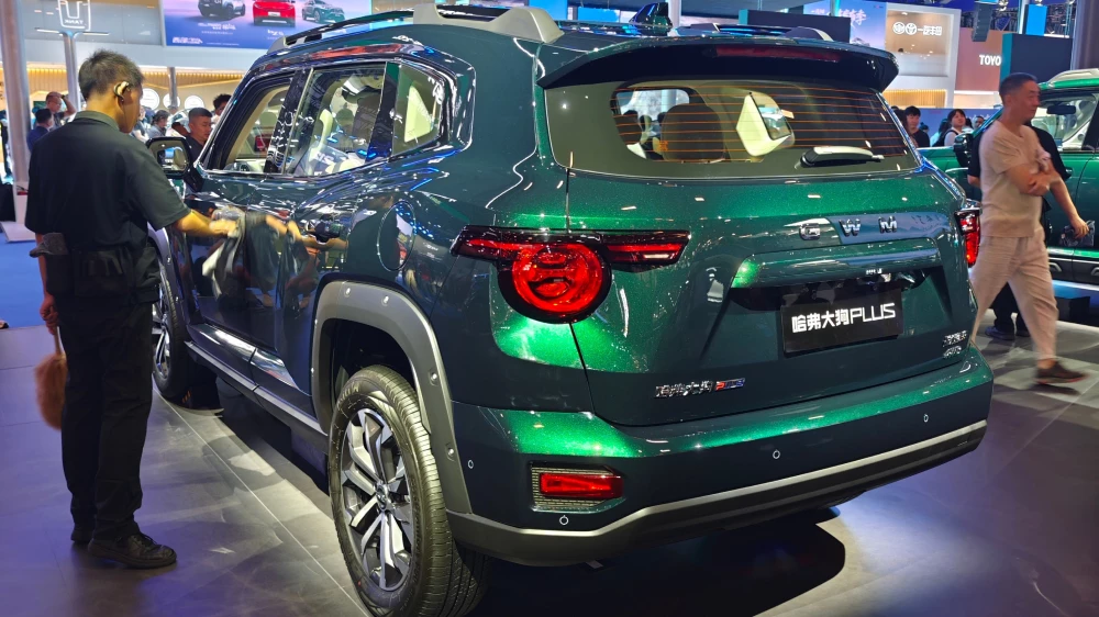 обновленный haval h7 dargo plus big dog plus dagou plus кроссовер сбоку сзади автосалон в чэнду заказ