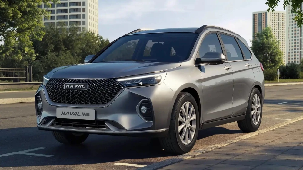 Haval M6 Фаворит-моторс реклама сбоку спереди