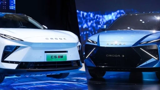 кроссоверы Omoda C5 Omoda C3 спереди