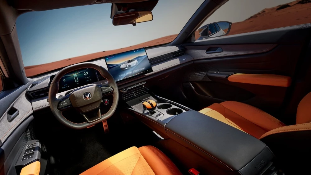 лифтбек Changan Uni-V интерьер новое поколение