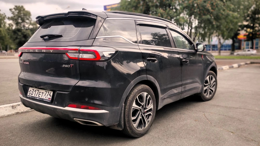 Кроссовер Chery Tiggo 7 Pro Max сзади сбоку