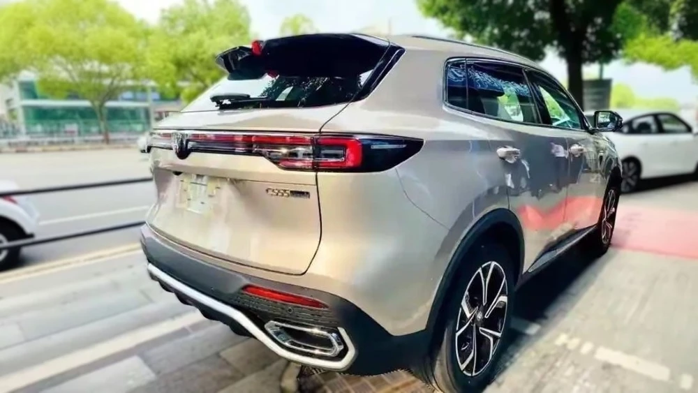 changan cs55 plus uni-s новое поколение сбоку сзади