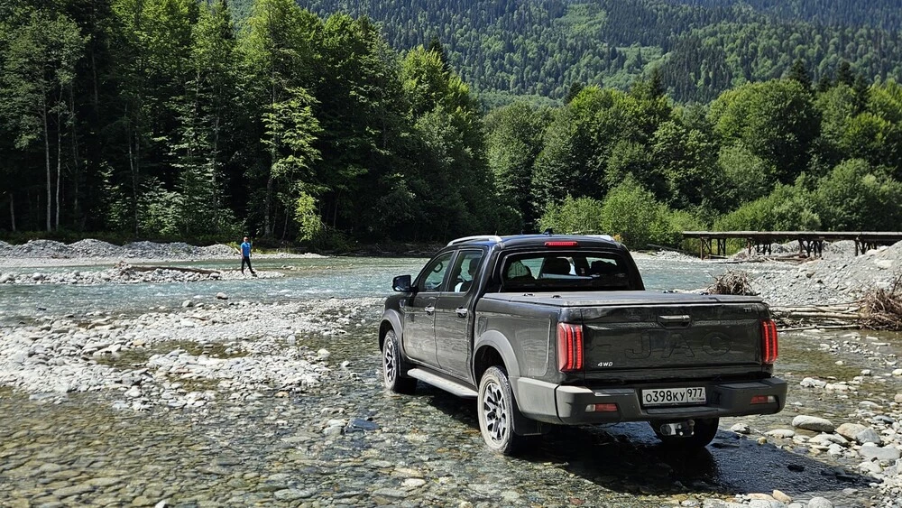 jac t9 дизель дизельный сбоку сзади тест