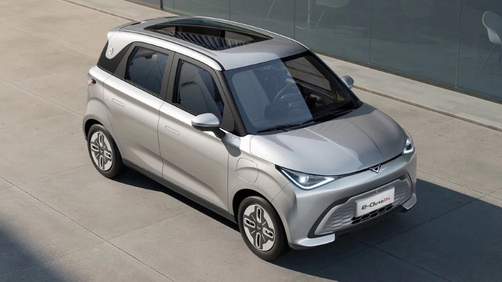 Электрический ситикар Kaiyi E-Qute 04 сбоку спереди