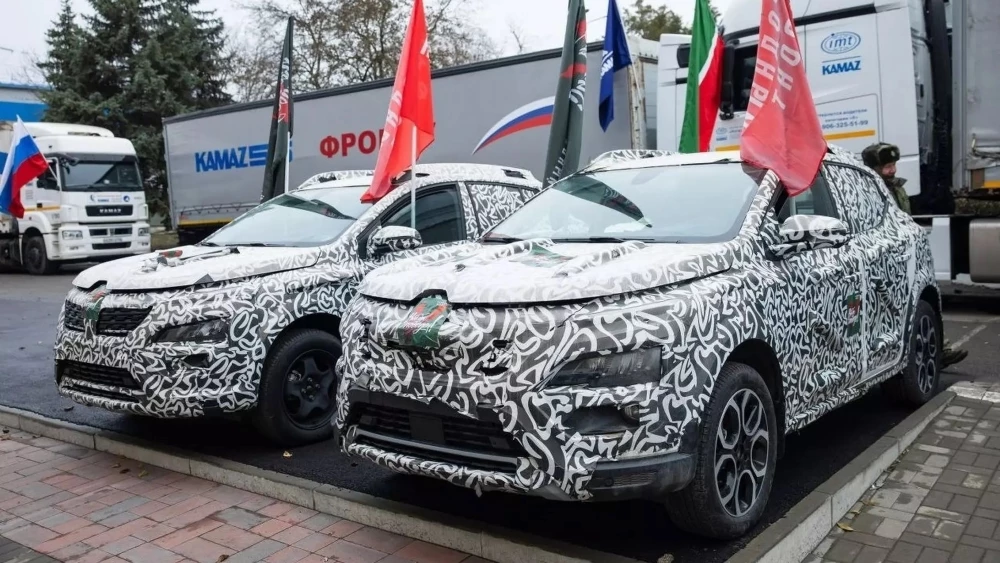 Передача прототипов Renault Logan и Sandero третьего поколения на СВО