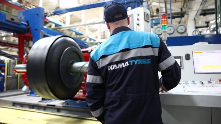 Производство Шинного комплекса KAMA TYRES шинный завод рабочий