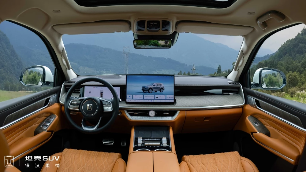 Обновленный новый внедорожник Tank 500 салон интерьер