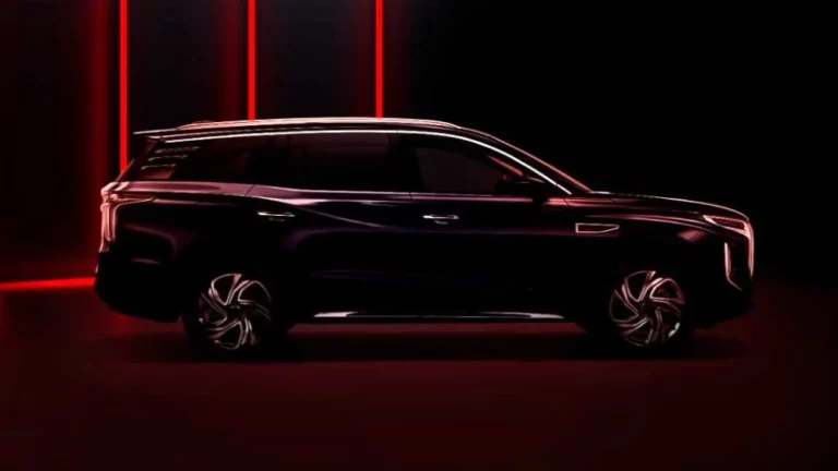 Hongqi HS7 кроссовер сбоку в России