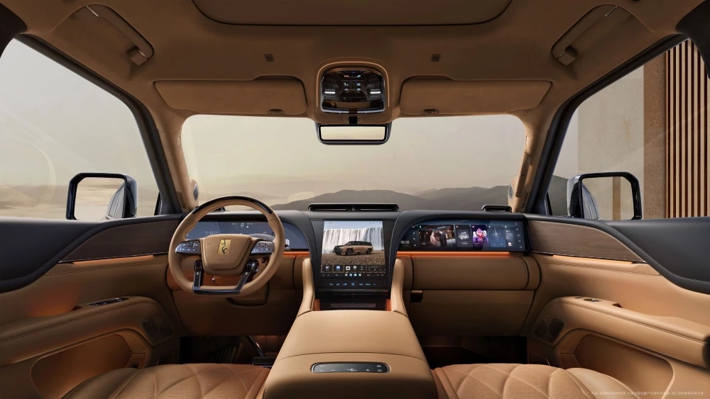 Внедорожник YangWang U8L салон интерьер первый ряд