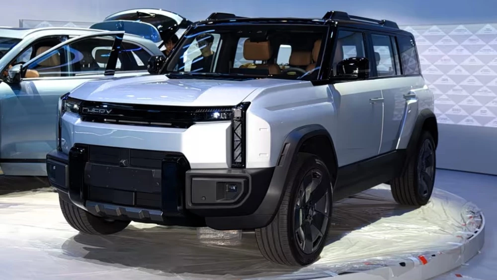 Chery Fulwin X3L гибрид сбоку спереди сбор заказов