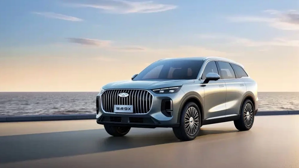 Chery Tiggo 9X спереди сбоку кроссовер