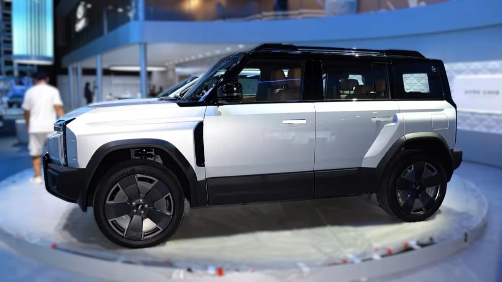 Chery Fulwin X3L гибрид сбоку сбор заказов