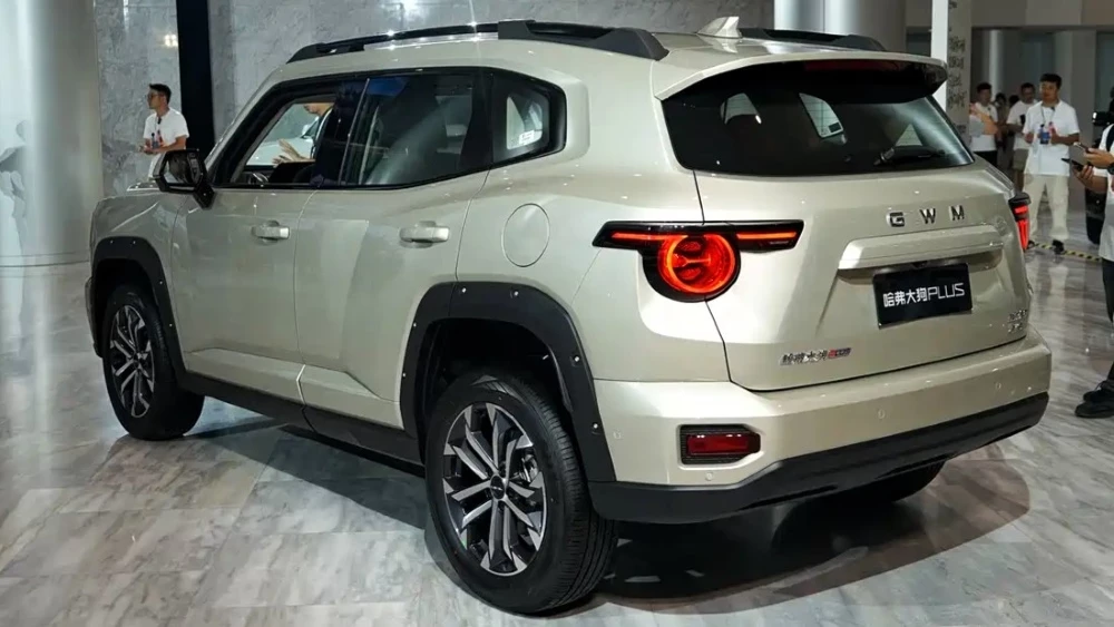 обновленный haval h7 dargo plus big dog plus кроссовер сбоку сзади