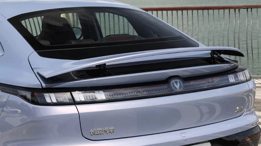 новый Changan Lamore 4 поколение спойлер Uni-L Eado