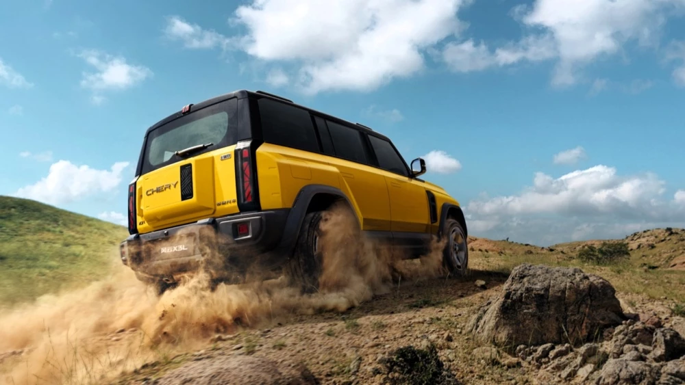 Chery Fulwin X3L гибрид сбоку сзади старт продаж