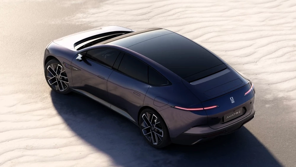 avatr 12 цены сбоку сзади фиолетовый старт продаж россия