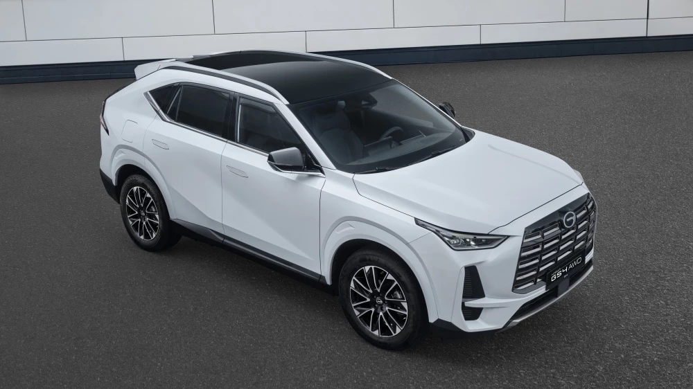 GAC GS4 AWD сбоку спереди полный привод