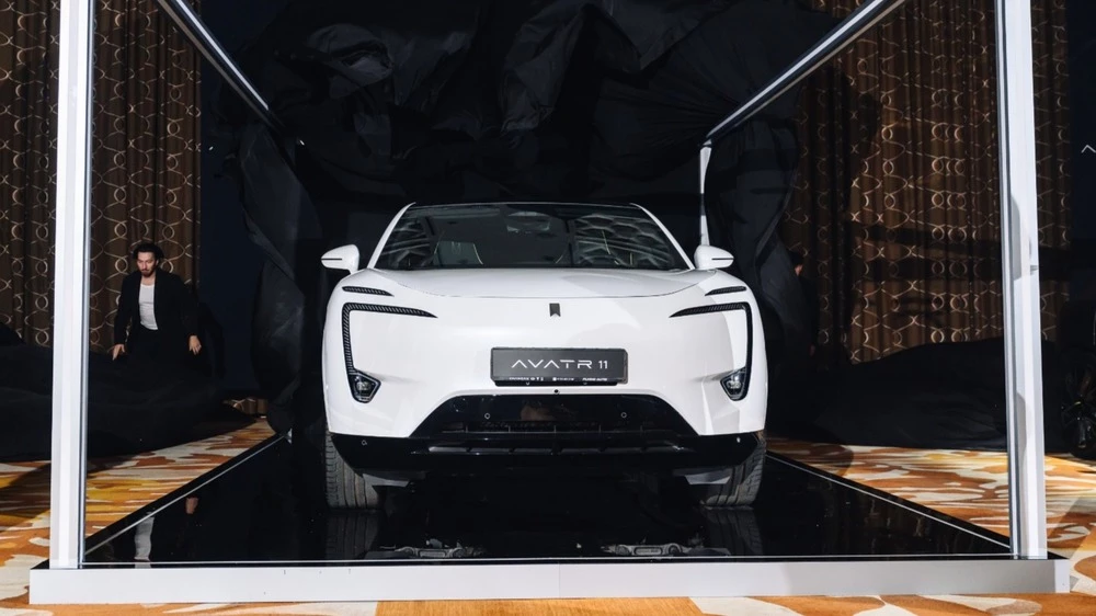 Avatr 11 на презентации в Казахстане спереди