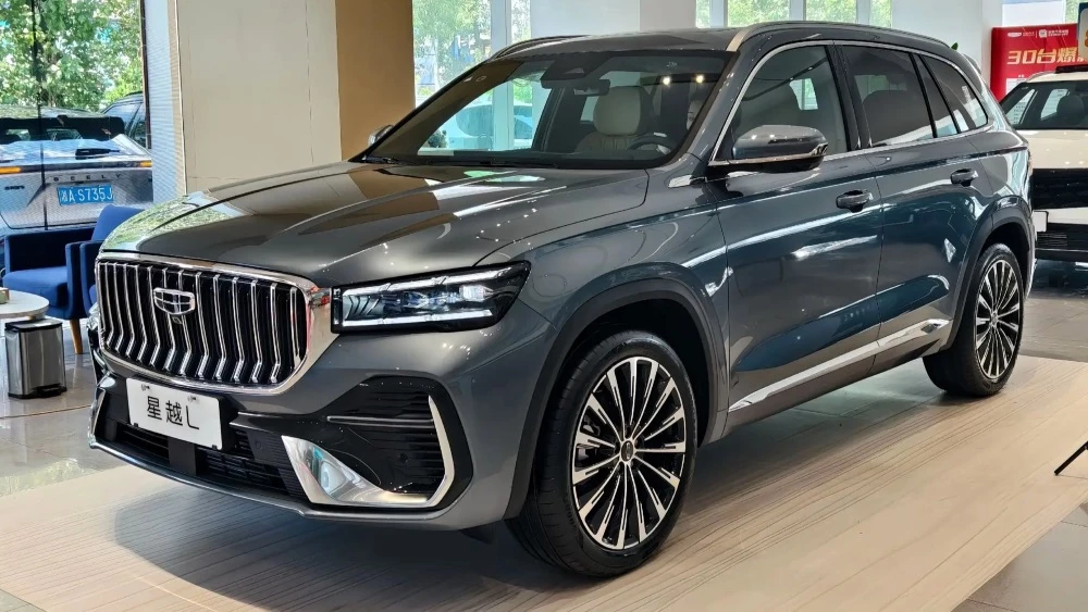 geely monjaro 2026 dongfang yao сбоку спереди