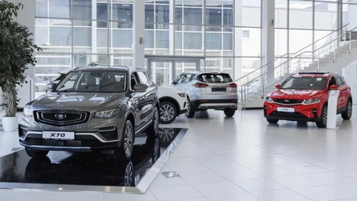 belgee x50 x70 бизнес кар у дилера автосалон