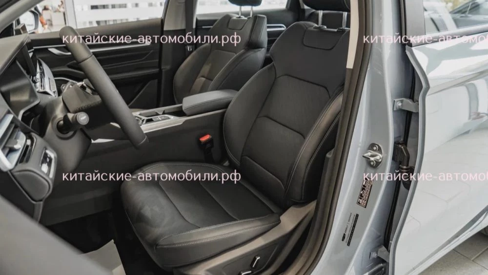 Belgee S50 у дилера в россии салон интерьер новый санкт-петербург первый ряд сиденья