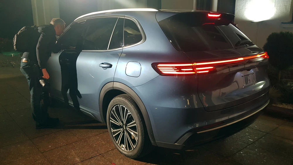 belgee x80 в беларуси презентация сбоку сзади