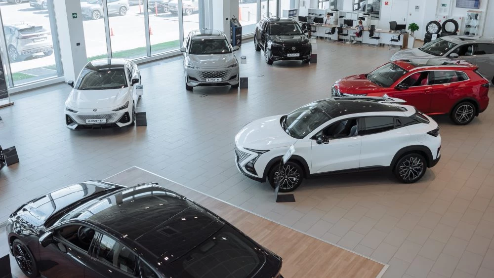 Changan Uni дилеры автмообили в салоне