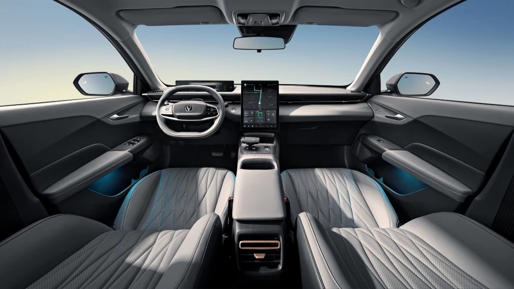 Седаны Changan Uni-L салон интерьер в России