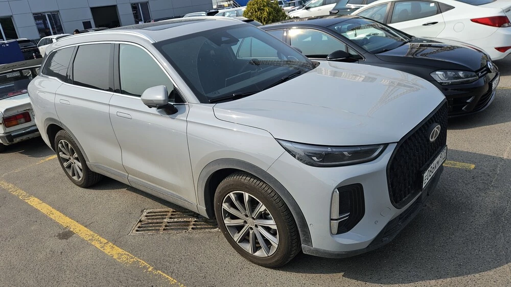 Chery Tiggo 9 базовая комплектация сбоку спереди