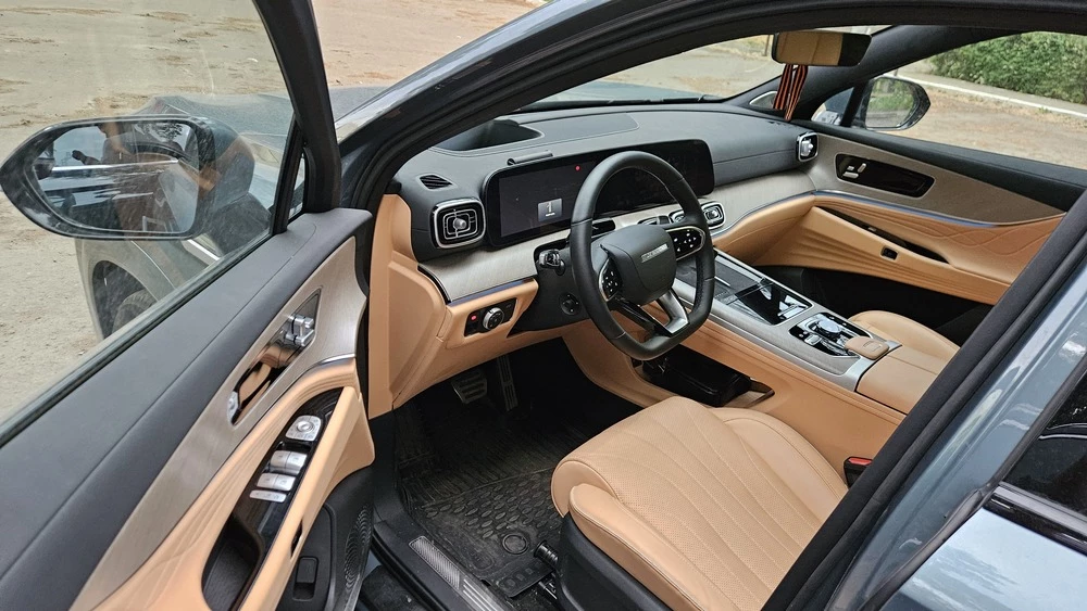 jaecoo j8 салон интерьер первый ряд сиденья