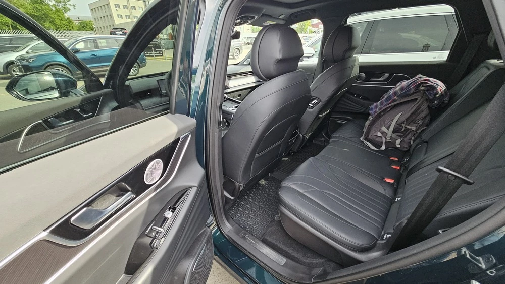 chery tiggo 9 салон интерьер второй ряд сиденья