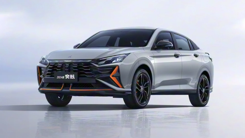 Dongfeng Aeolus Yixuan сбоку спереди