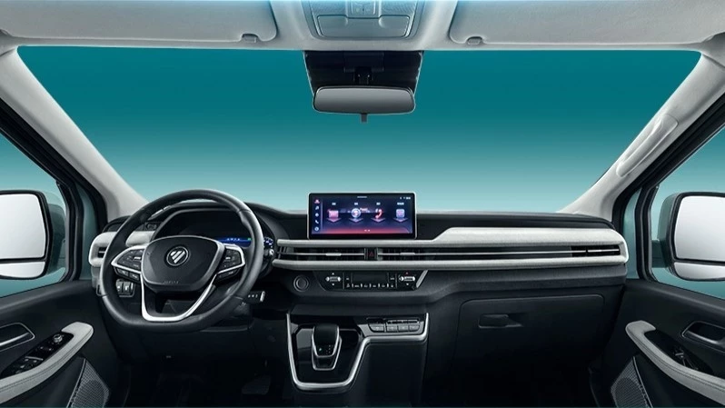 Фургон Foton View Grand салон интерьер мультимедиа