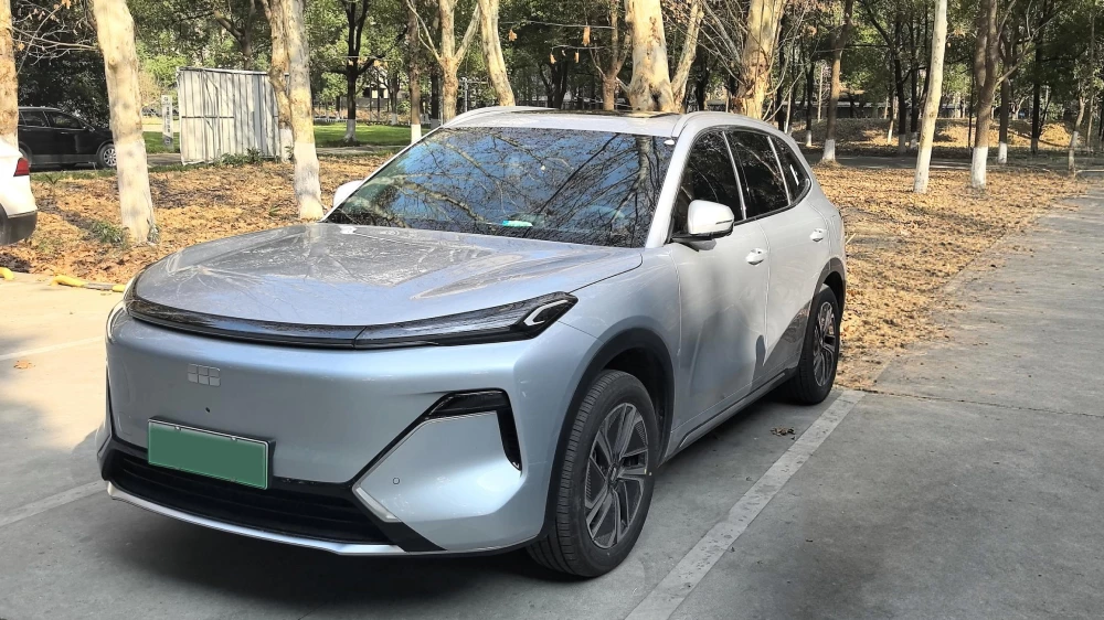 geely galaxy starship 7 ex5 em-i сбоку спереди кроссовер серебряный реальные отзывы китай плюсы минусы