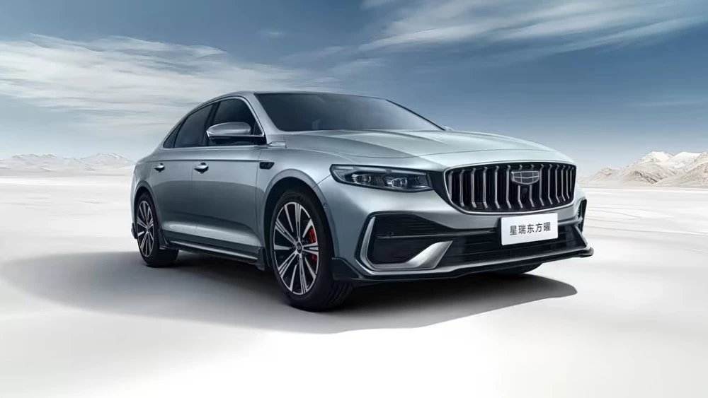 новый обновленный Geely Preface Dongfang Yao сбоку спереди