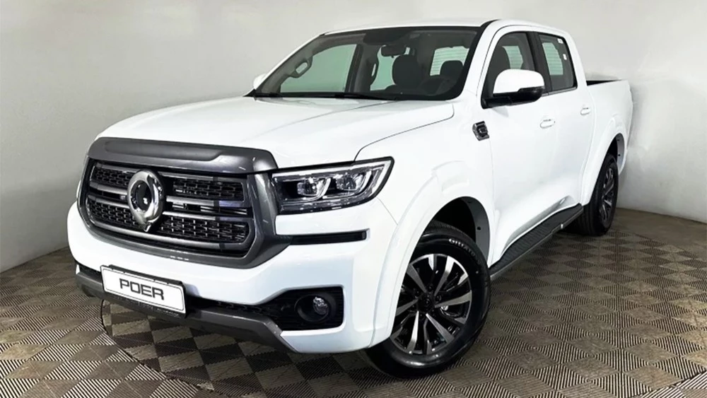 Gwm poer пикап у дилера в автосалоне фаворит моторс сбоку спереди