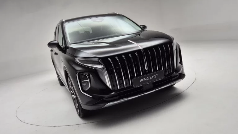 Hongqi HS7 спереди