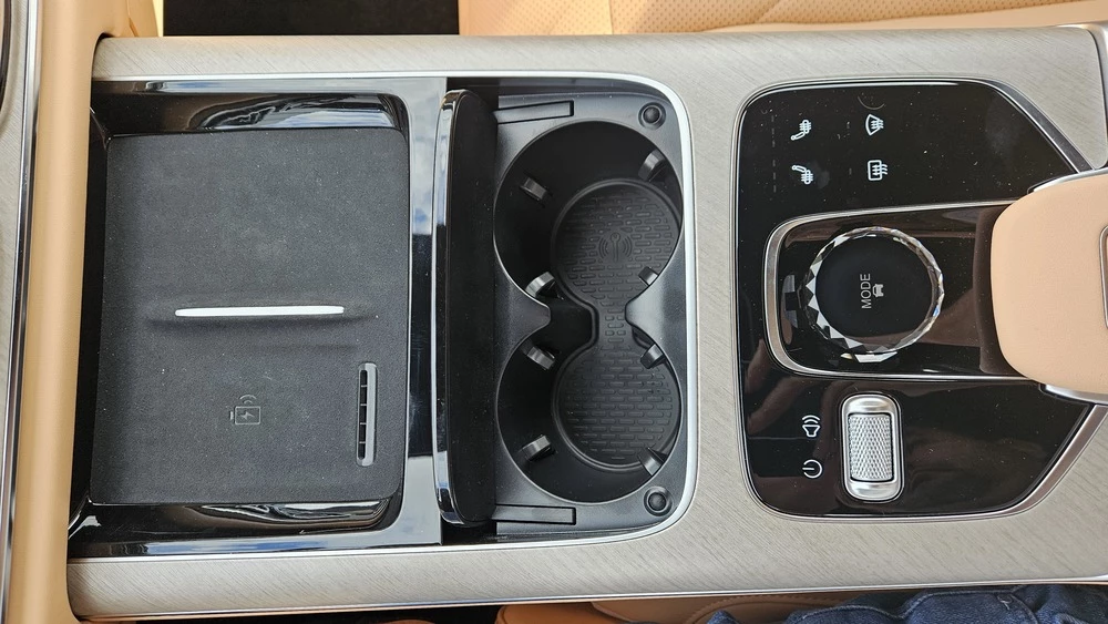 jaecoo j8 салон интерьер центральный тоннель