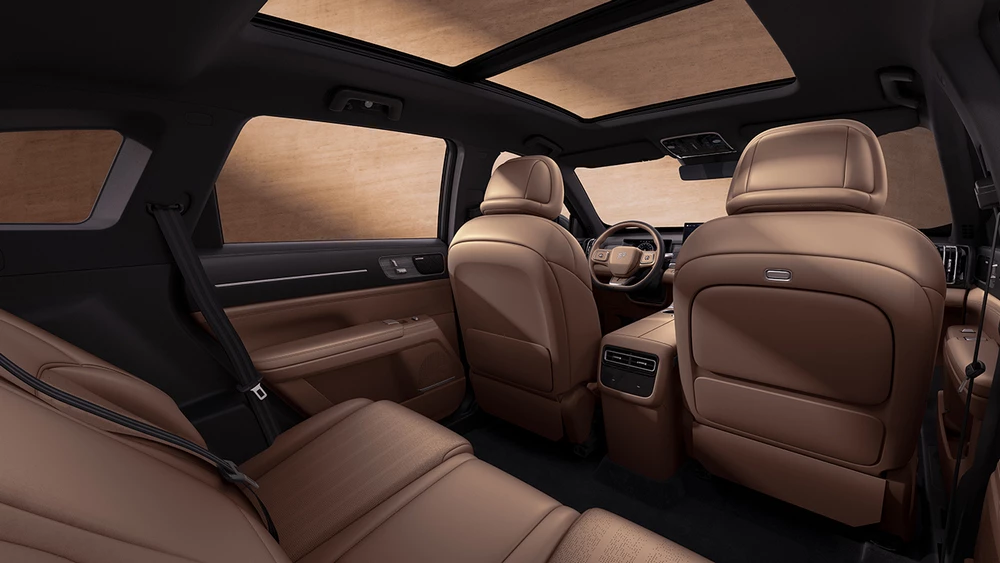 Jetour X70L салон интерьер сиденья второй ряд панорамная крыша